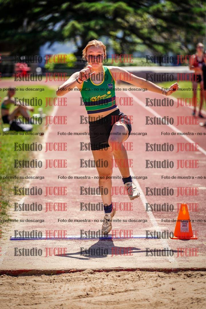 Fotos del salto en largo de mujeres
