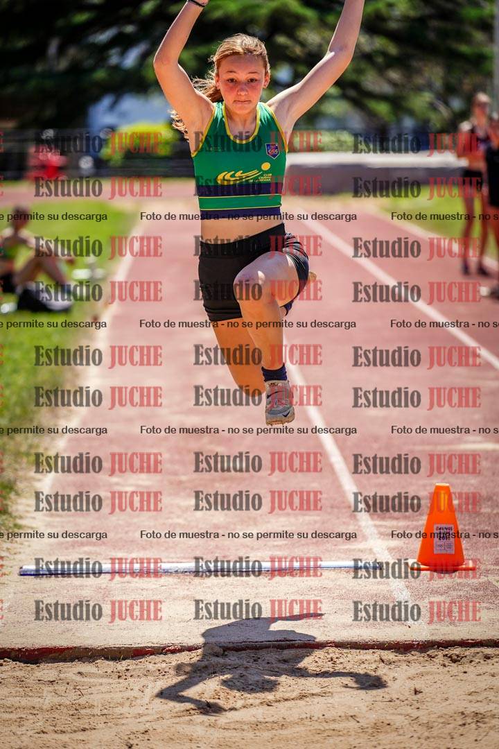 Fotos del salto en largo de mujeres