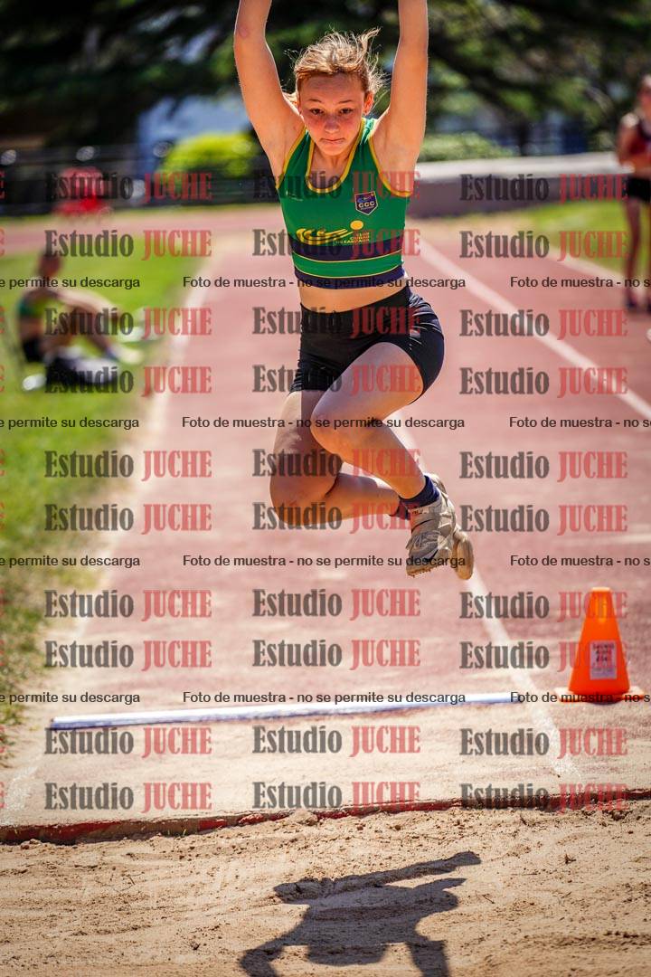 Fotos del salto en largo de mujeres