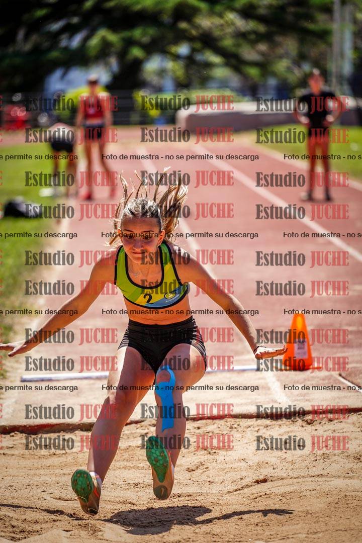 Fotos del salto en largo de mujeres
