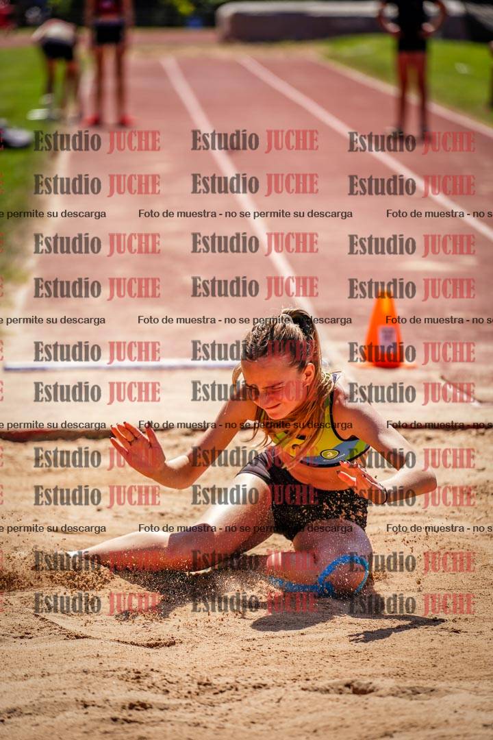 Fotos del salto en largo de mujeres