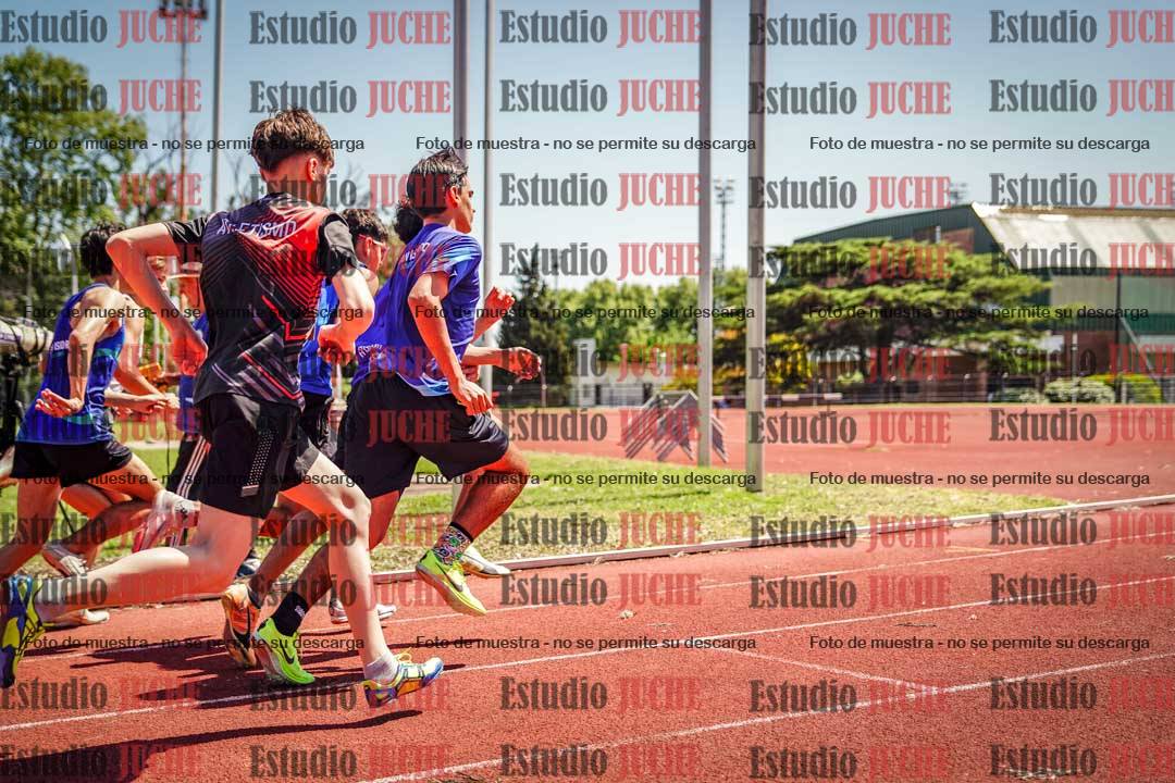 Fotos de los 600 m llanos de varones