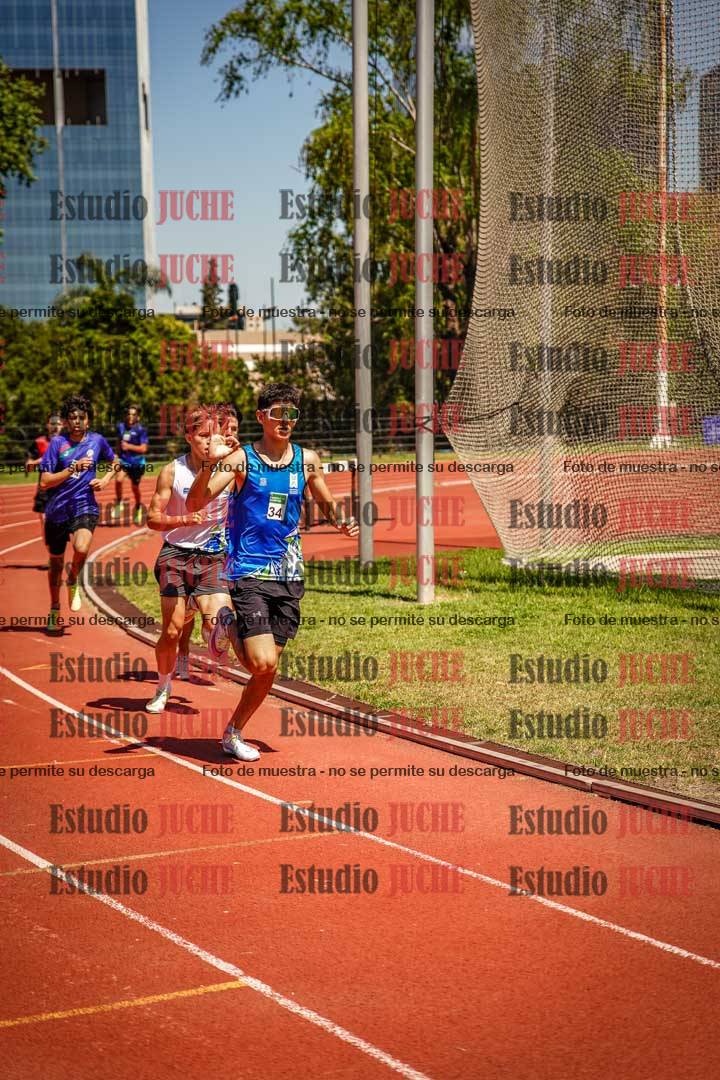 Fotos de los 600 m llanos de varones