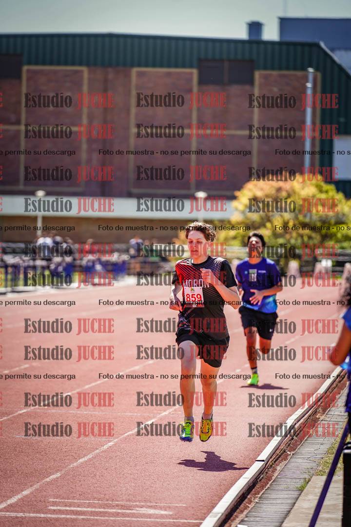 Fotos de los 600 m llanos de varones