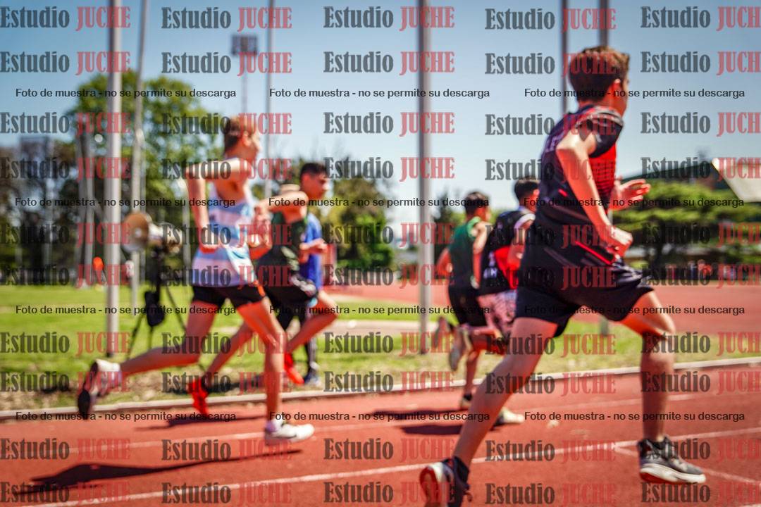 Fotos de los 600 m llanos de varones