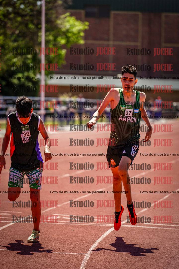 Fotos de los 600 m llanos de varones