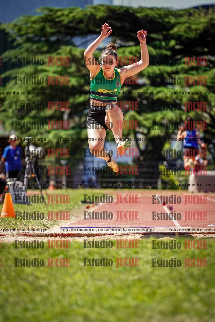 Fotos del salto en largo de mujeres