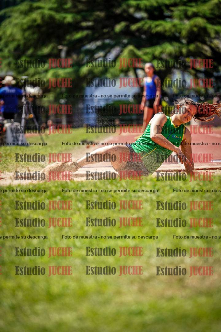 Fotos del salto en largo de mujeres