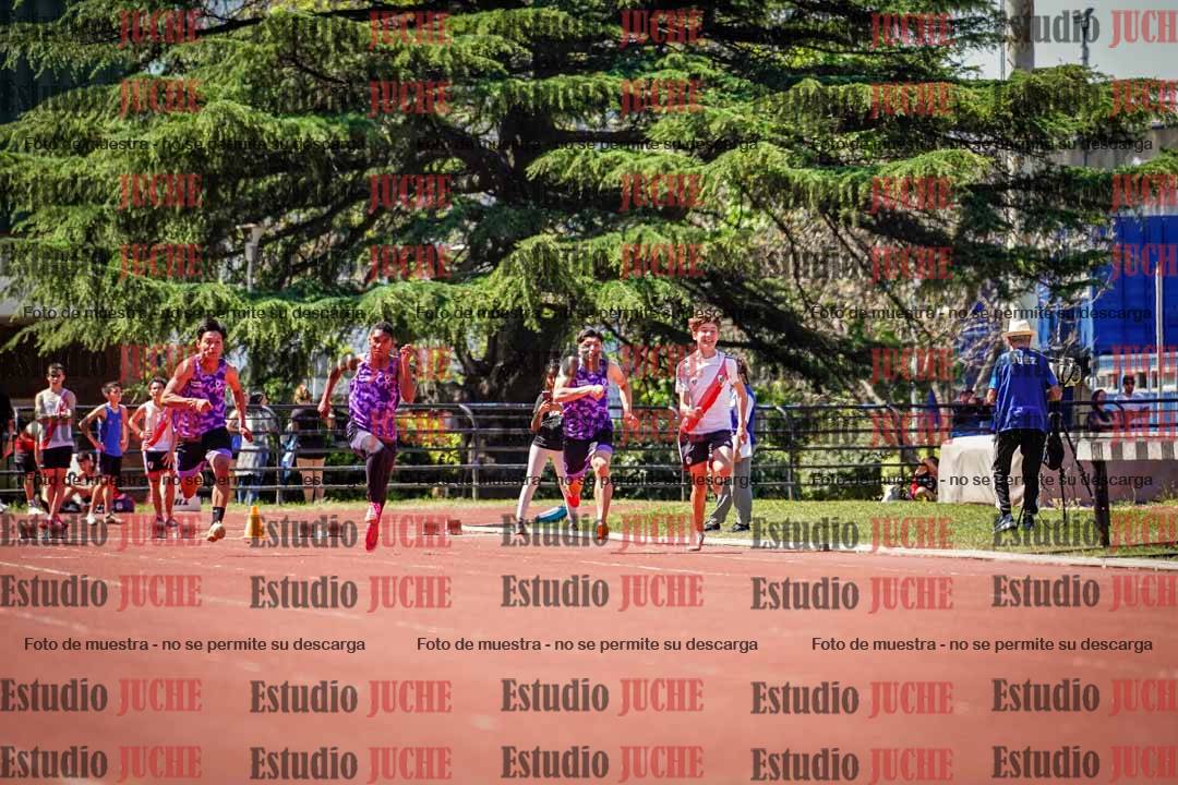 Fotos de los 80 m llanos de varones