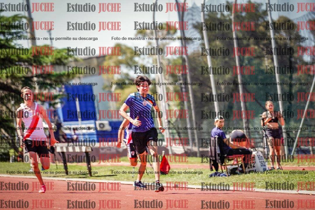 Fotos de los 80 m llanos de varones