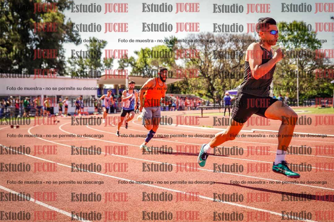Fotos de los 400 m llanos de varones