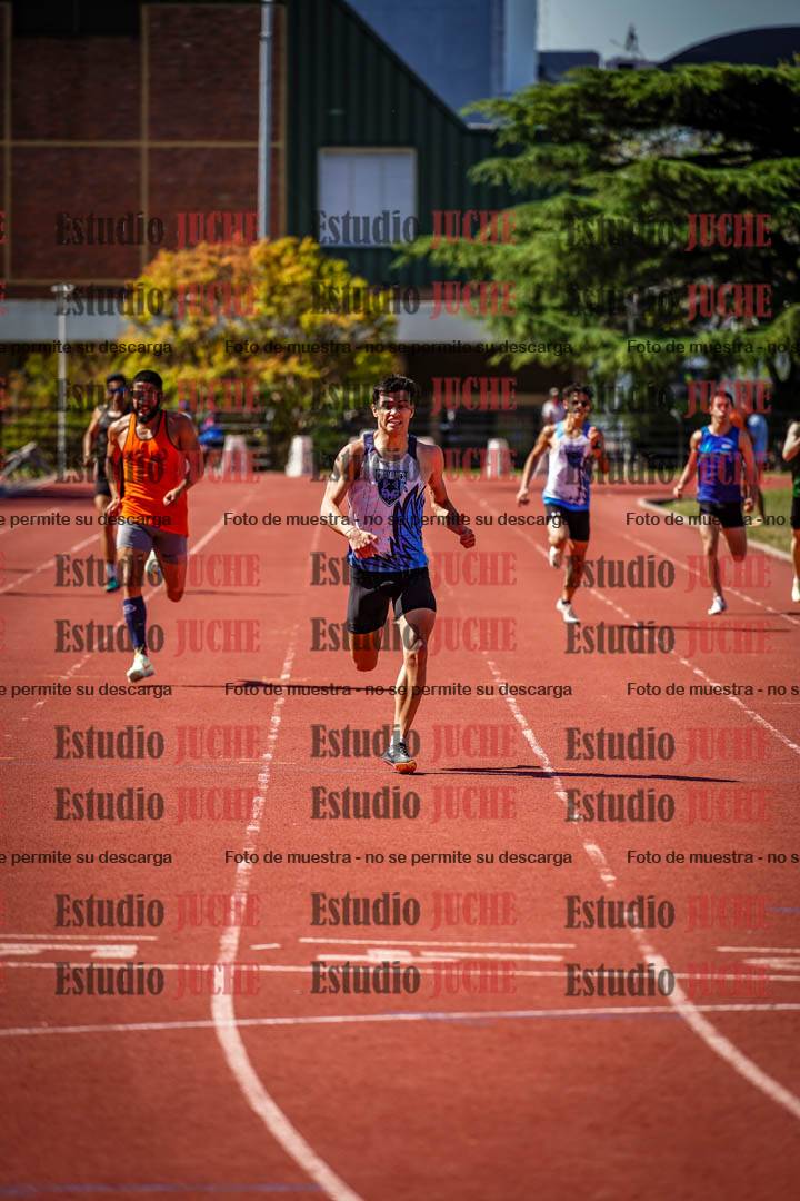 Fotos de los 400 m llanos de varones