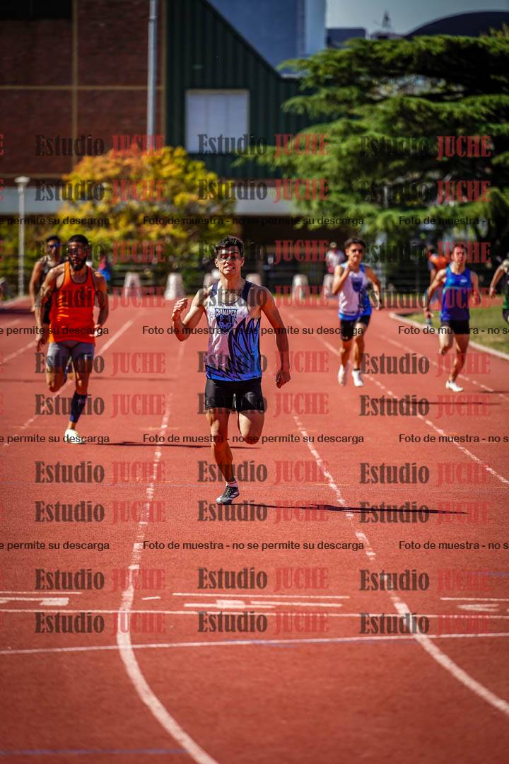 Fotos de los 400 m llanos de varones
