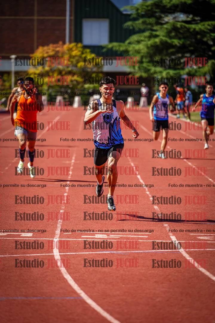 Fotos de los 400 m llanos de varones