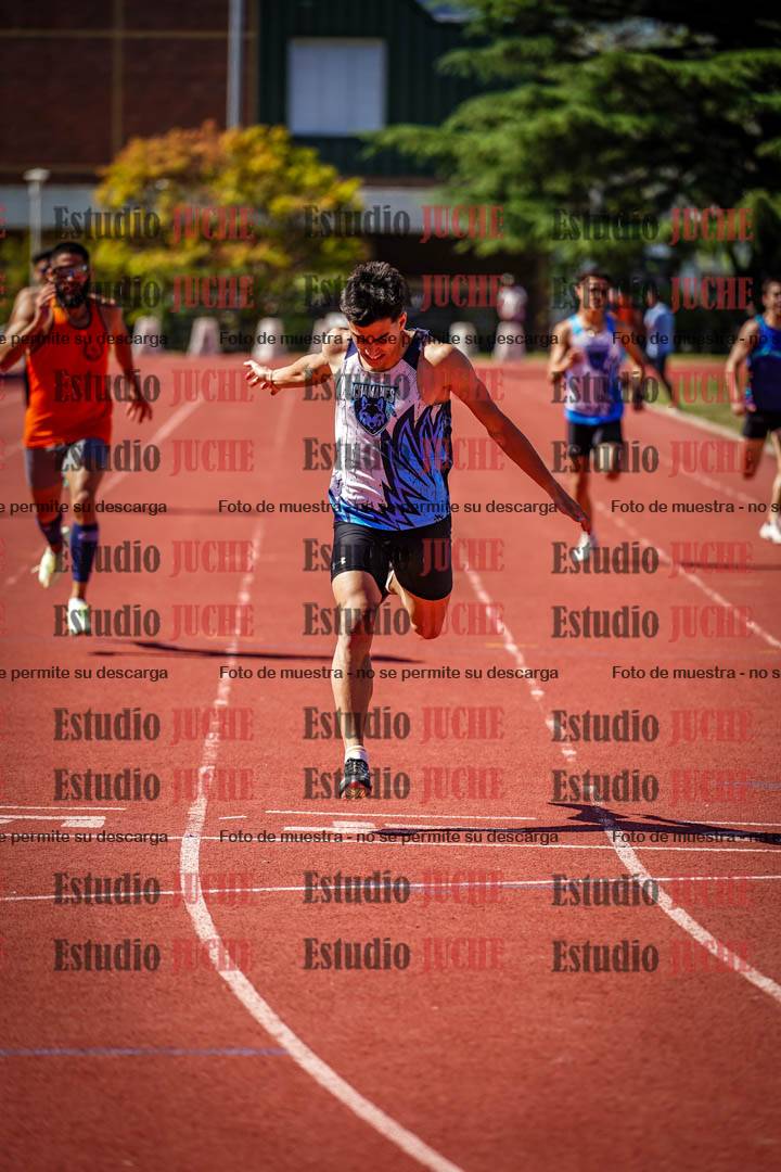 Fotos de los 400 m llanos de varones
