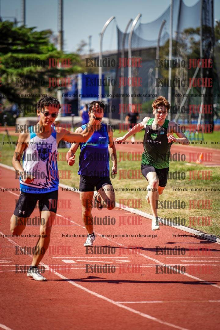 Fotos de los 400 m llanos de varones