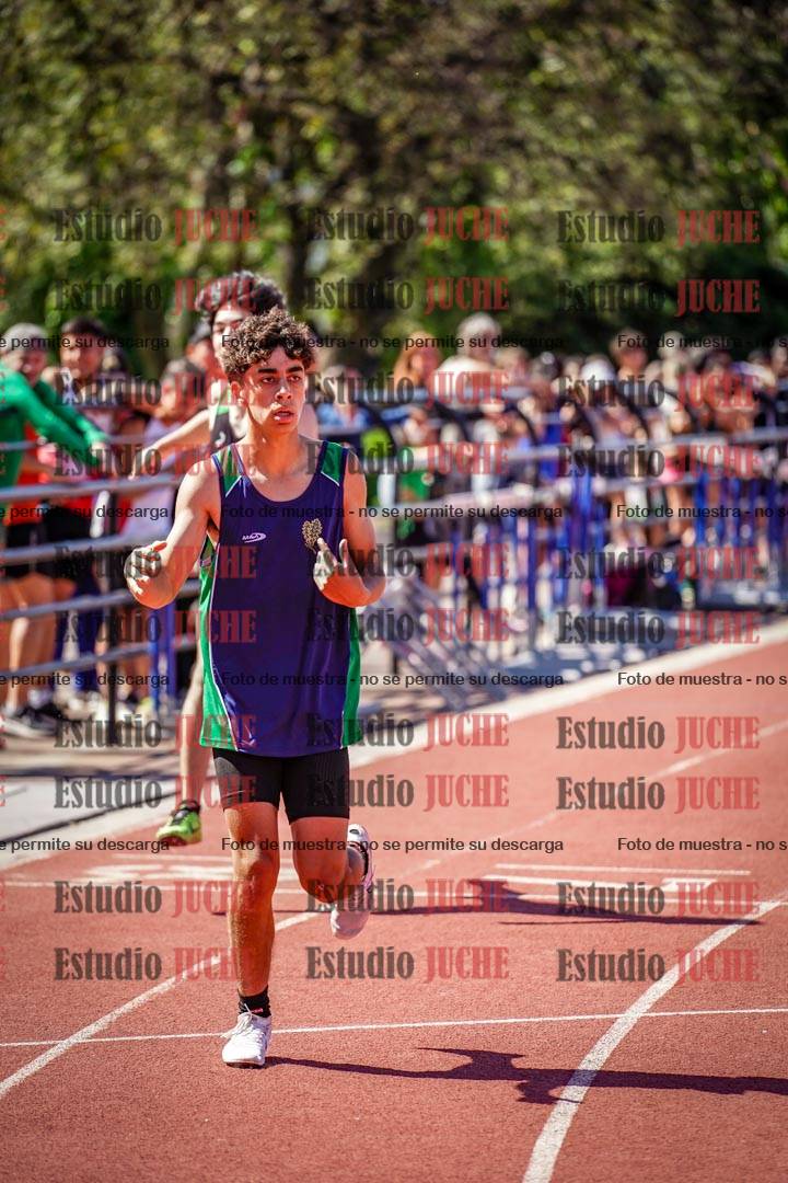 Fotos de los 400 m llanos de varones