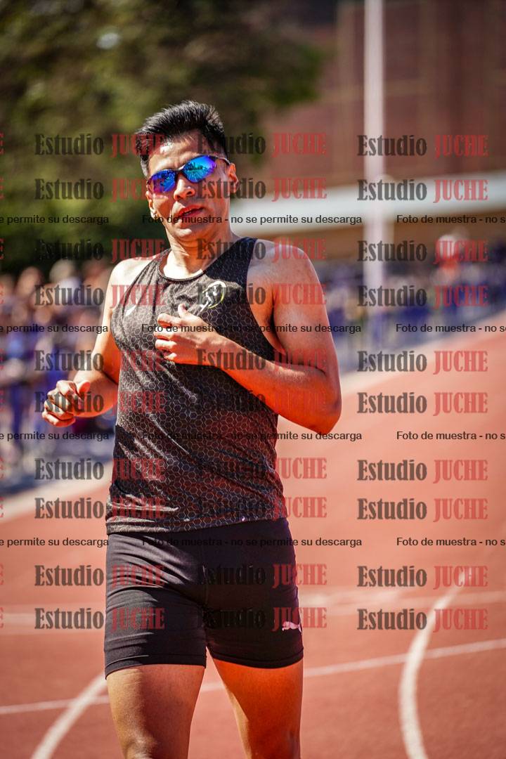 Fotos de los 400 m llanos de varones