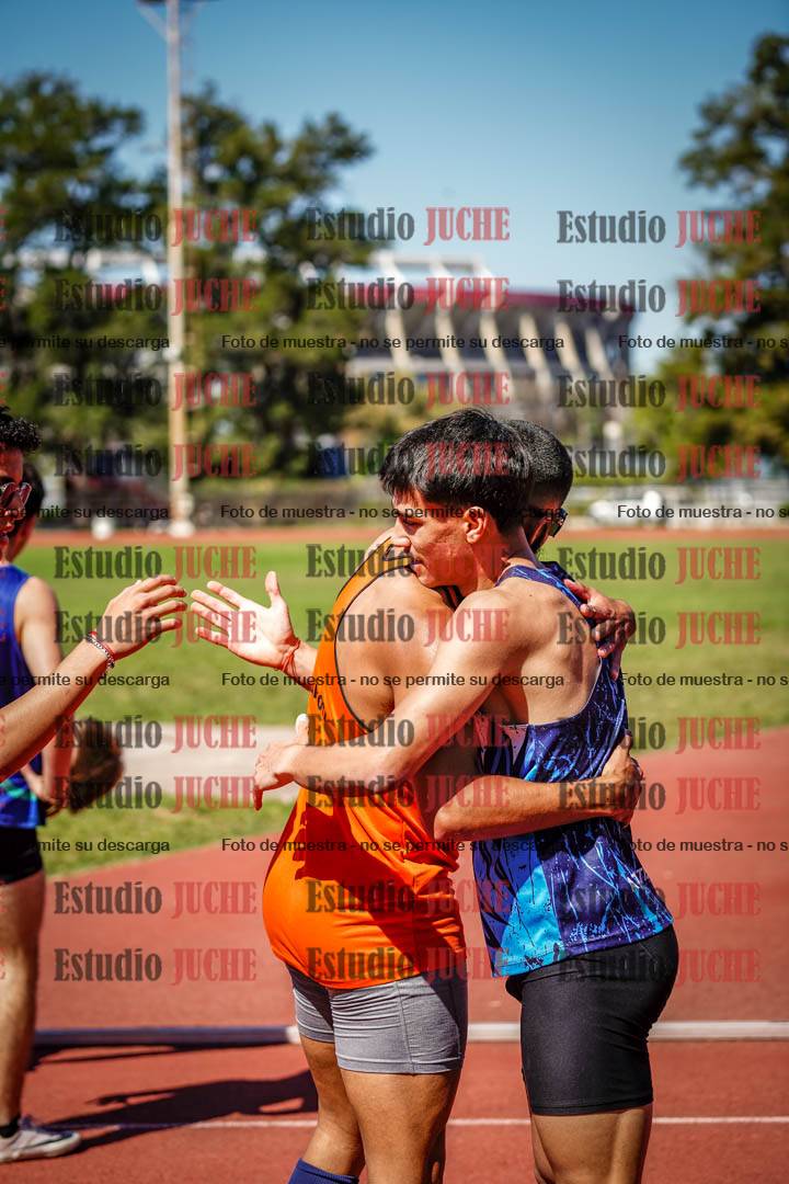 Fotos de los 400 m llanos de varones