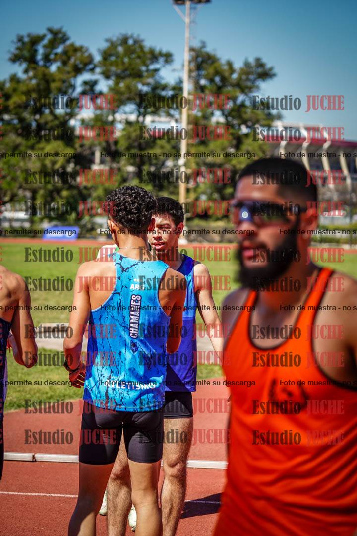 Fotos de los 400 m llanos de varones