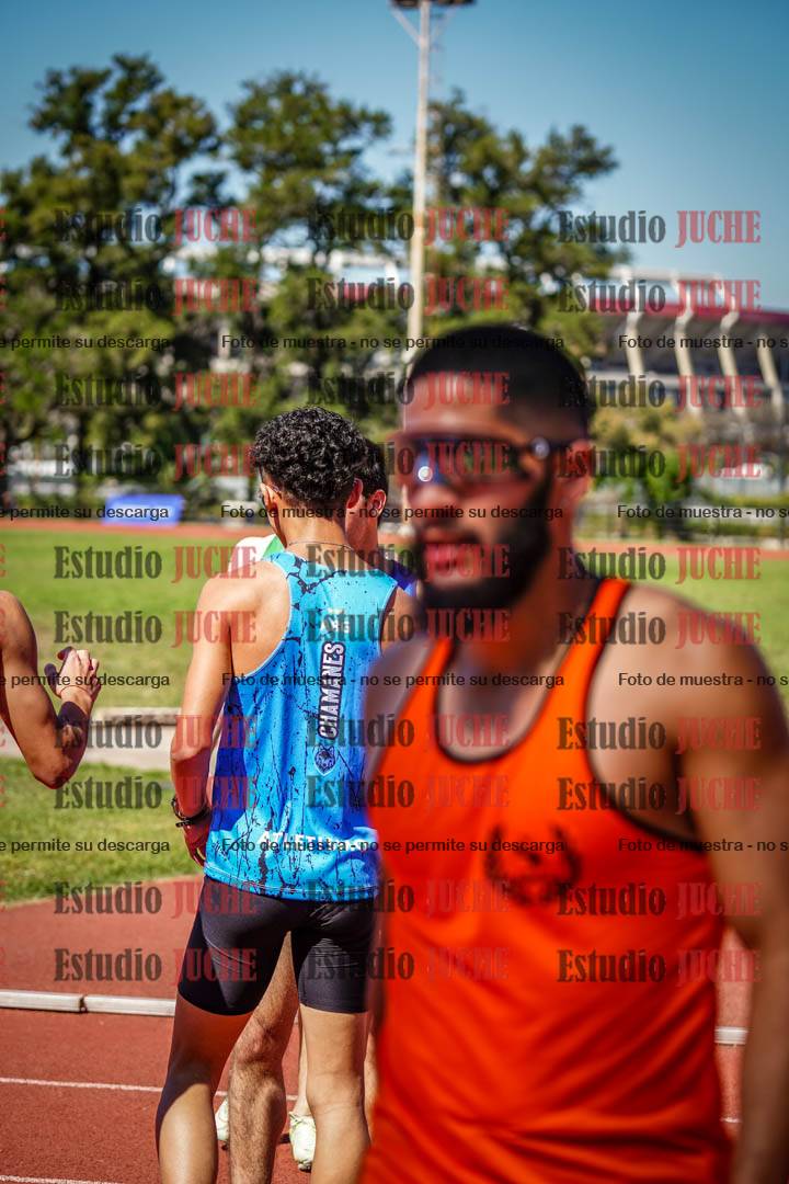 Fotos de los 400 m llanos de varones