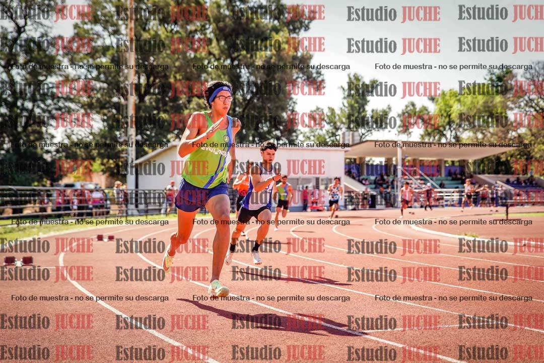 Fotos de los 400 m llanos de varones