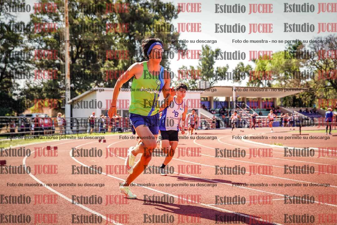 Fotos de los 400 m llanos de varones