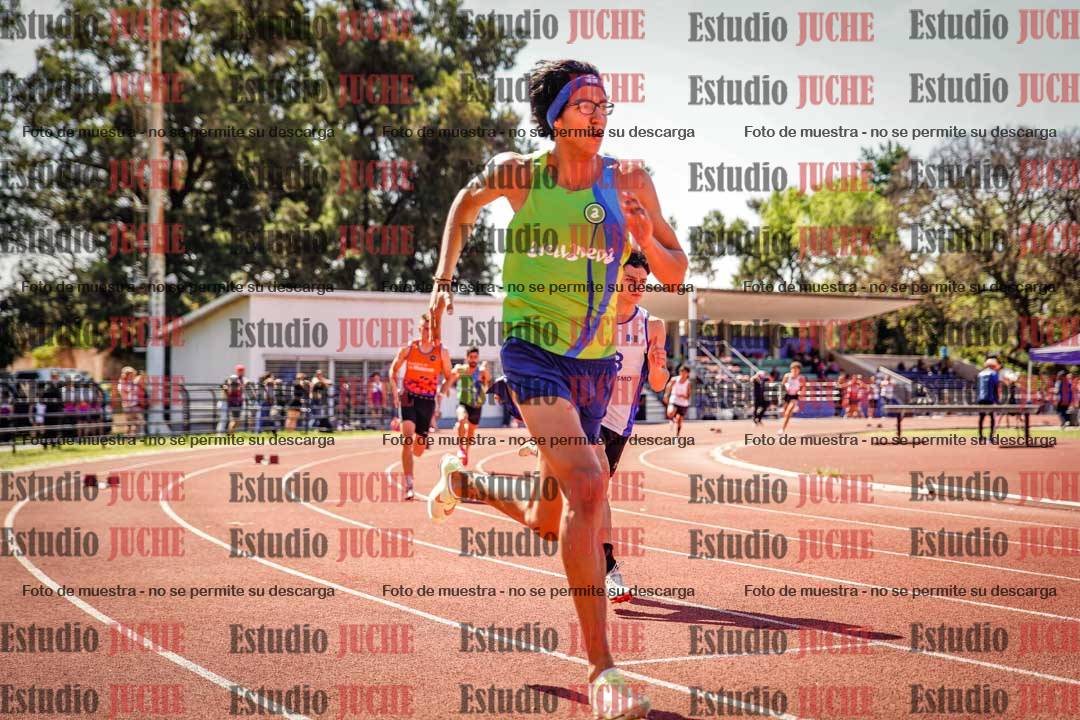 Fotos de los 400 m llanos de varones