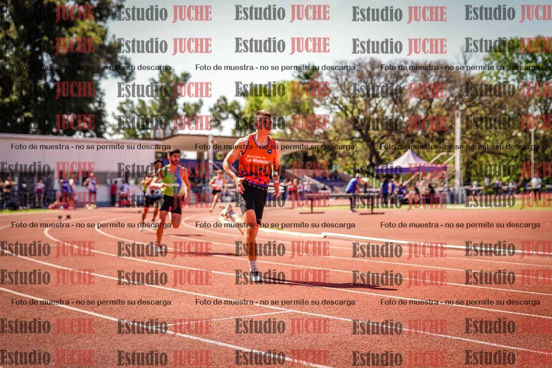 Fotos de los 400 m llanos de varones