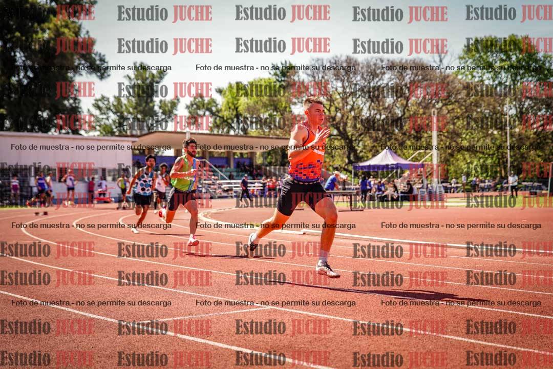 Fotos de los 400 m llanos de varones