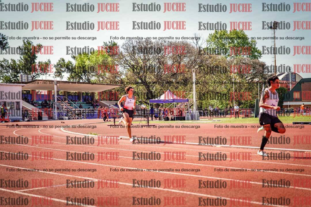Fotos de los 400 m llanos de varones