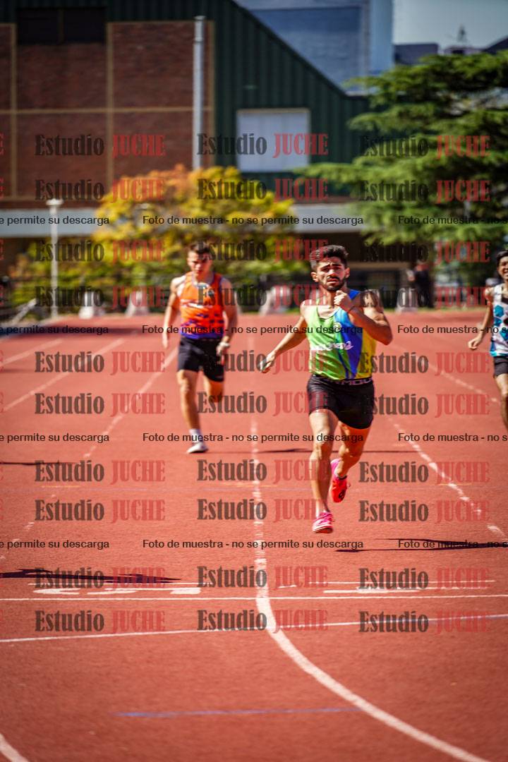 Fotos de los 400 m llanos de varones
