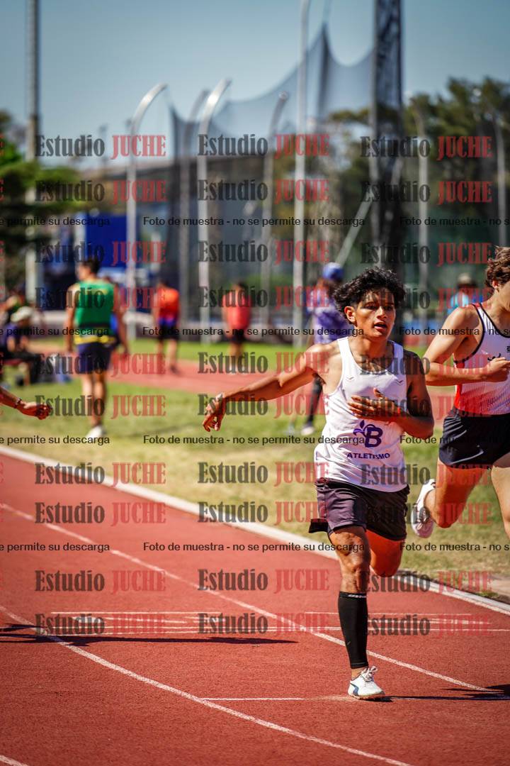 Fotos de los 400 m llanos de varones