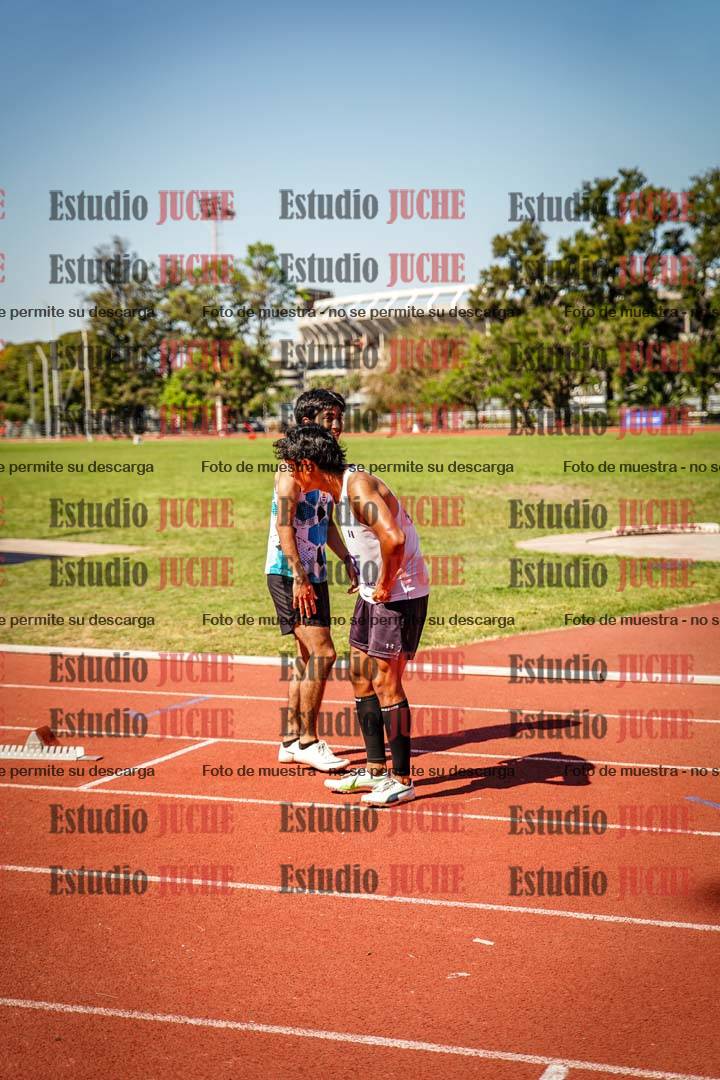 Fotos de los 400 m llanos de varones