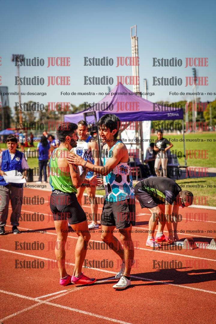 Fotos de los 400 m llanos de varones