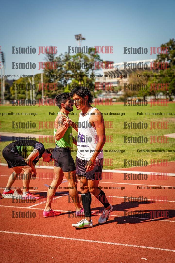 Fotos de los 400 m llanos de varones