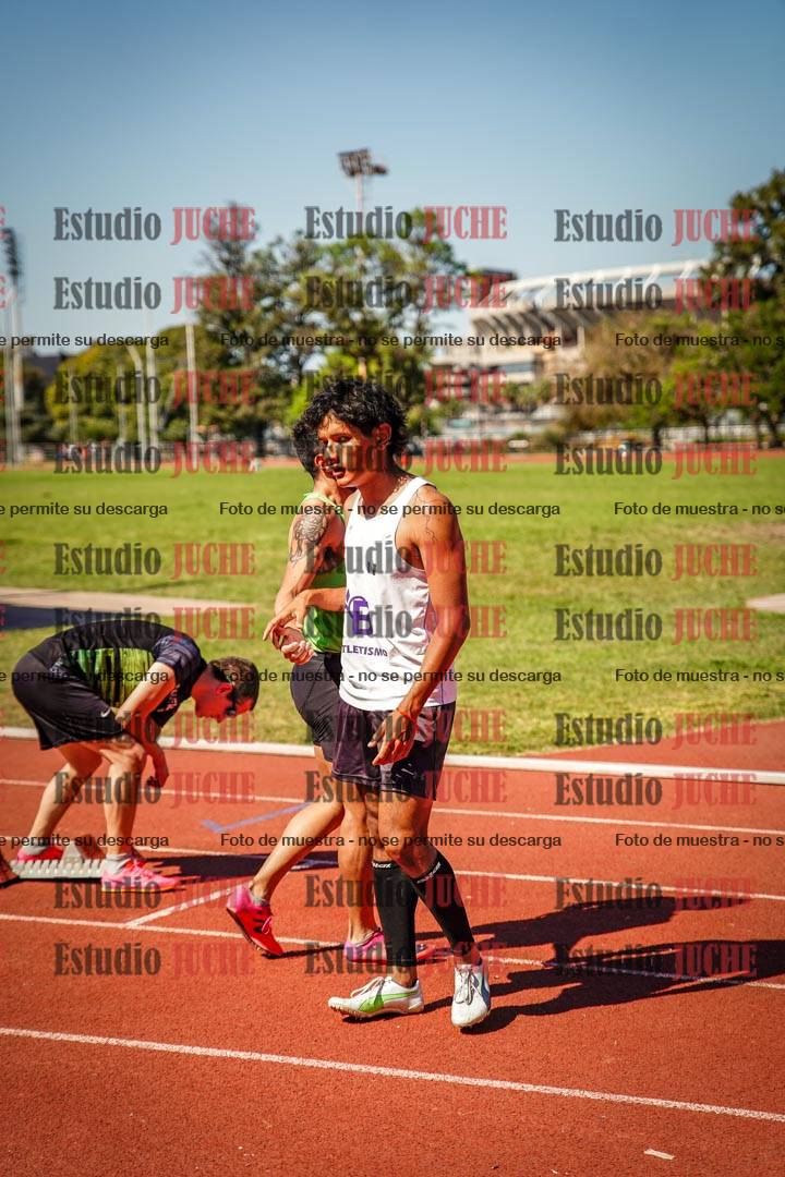 Fotos de los 400 m llanos de varones