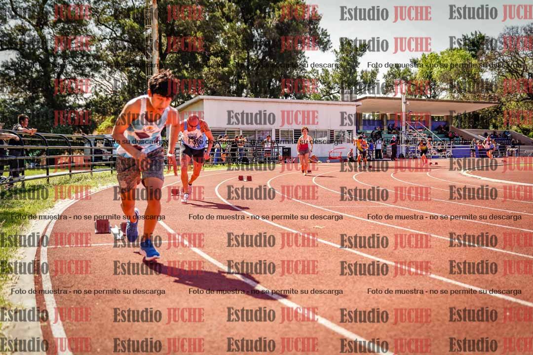 Fotos de los 400 m llanos de varones