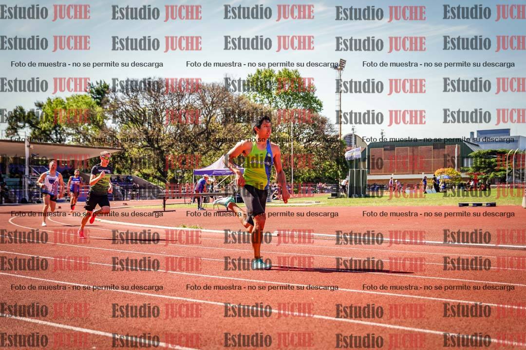 Fotos de los 400 m llanos de varones