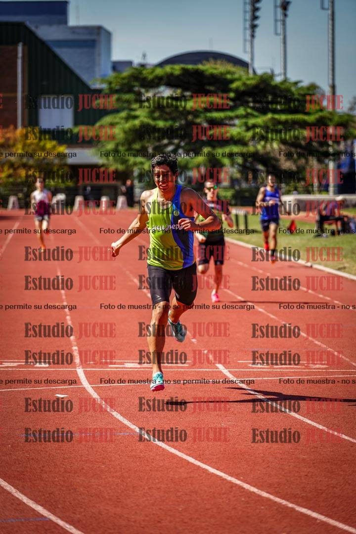 Fotos de los 400 m llanos de varones