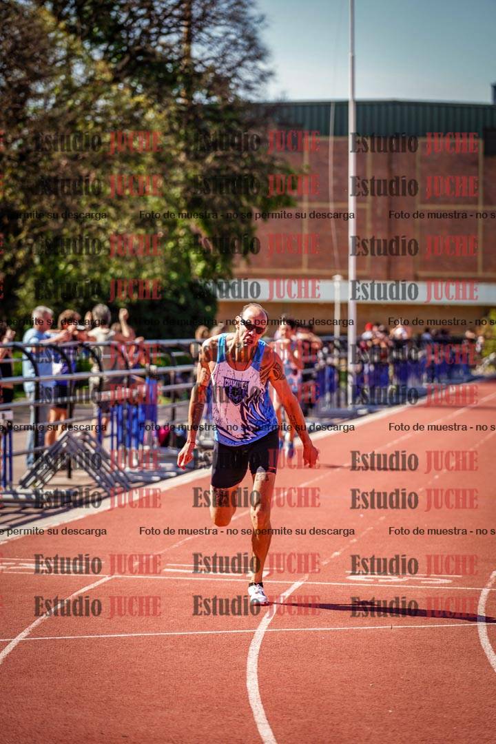 Fotos de los 400 m llanos de varones