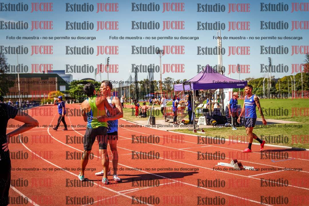 Fotos de los 400 m llanos de varones