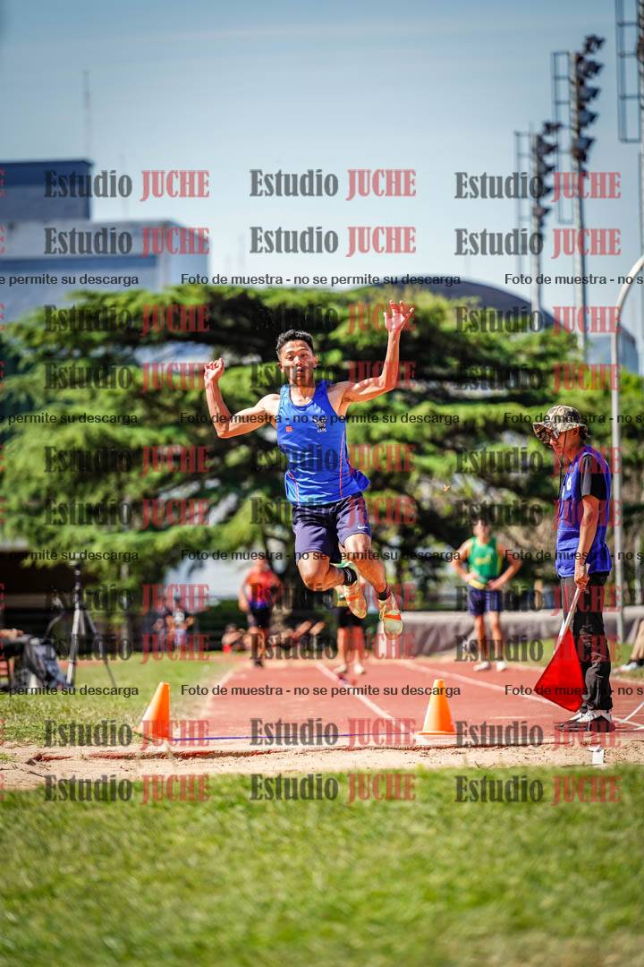 Fotos del salto en largo de varones