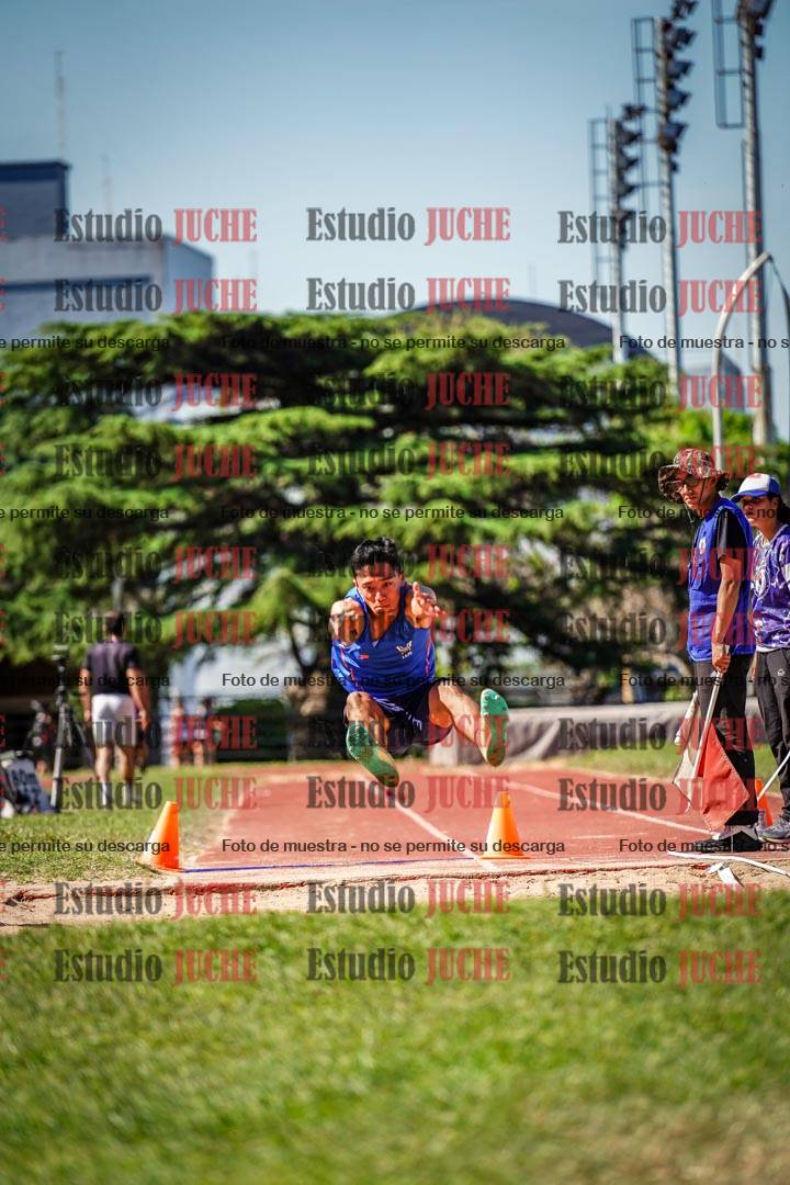 Fotos del salto en largo de varones