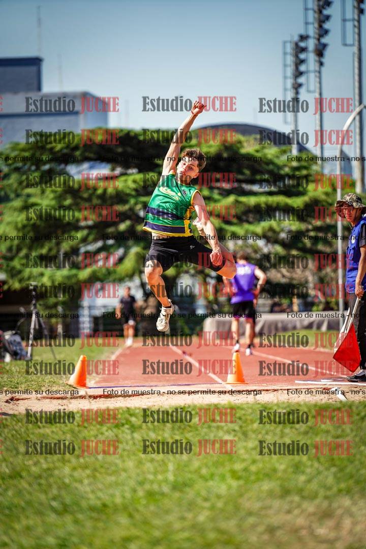 Fotos del salto en largo de varones