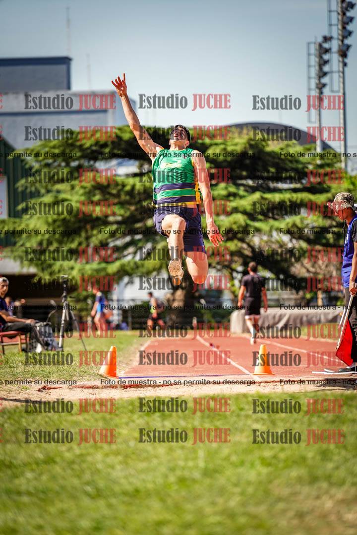 Fotos del salto en largo de varones