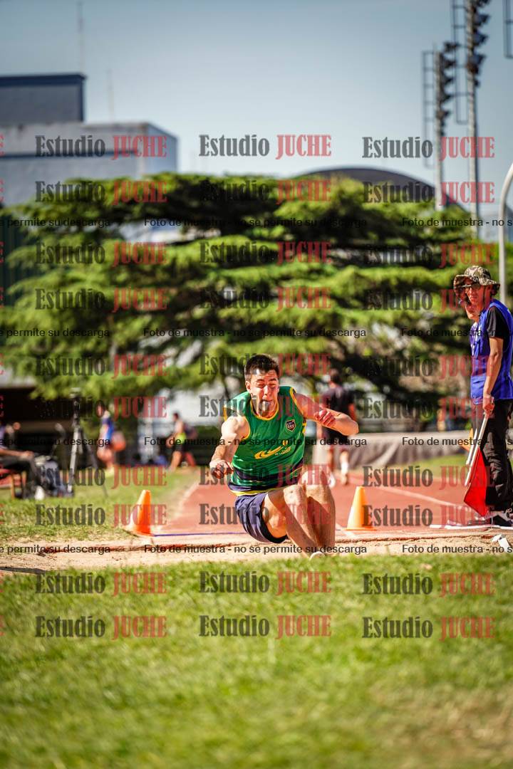 Fotos del salto en largo de varones