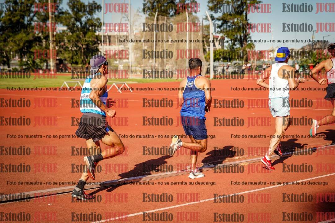 Fotos de los 1500 m llanos de varones