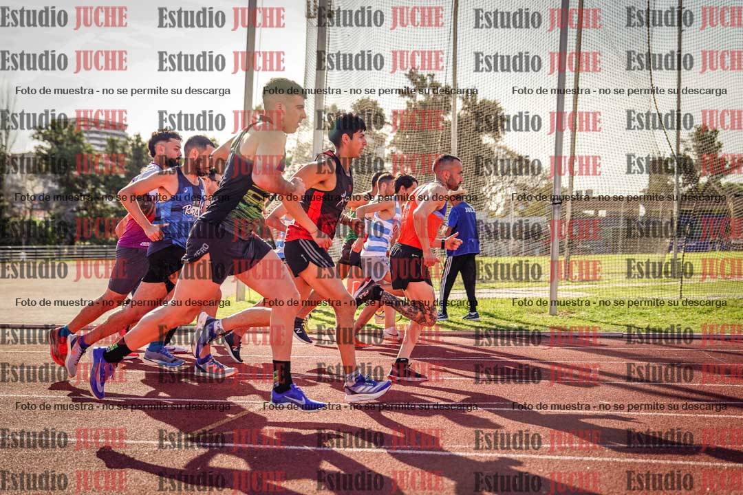 Fotos de los 1500 m llanos de varones