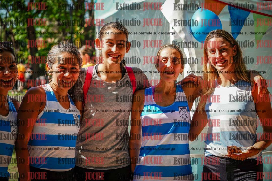 Fotos de algunos extras y podios del evento